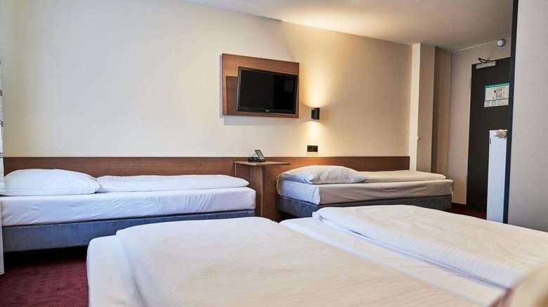 <b>McDreams Hotel Munchen Airport Room</b>. Images powered by <a href="https://iceportal.shijigroup.com/" title="IcePortal" target="_blank">IcePortal</a>.