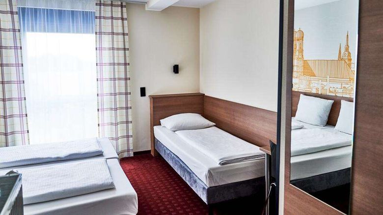 <b>McDreams Hotel Munchen Airport Room</b>. Images powered by <a href="https://iceportal.shijigroup.com/" title="IcePortal" target="_blank">IcePortal</a>.