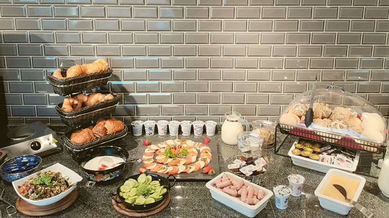 <b>McDreams Hotel Munchen Airport Restaurant</b>. Images powered by <a href="https://iceportal.shijigroup.com/" title="IcePortal" target="_blank">IcePortal</a>.