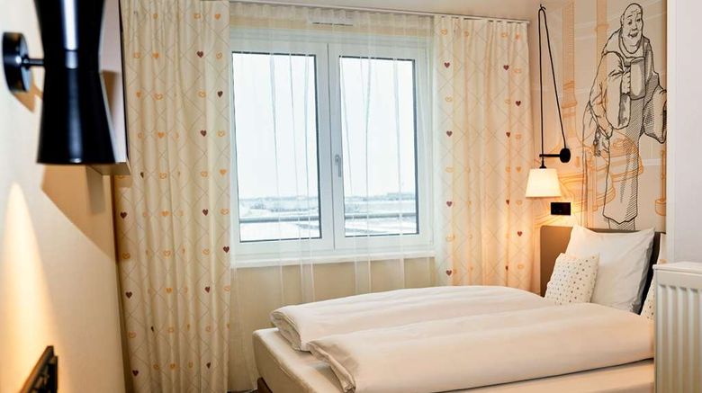<b>McDreams Hotel Munchen Airport Room</b>. Images powered by <a href="https://iceportal.shijigroup.com/" title="IcePortal" target="_blank">IcePortal</a>.