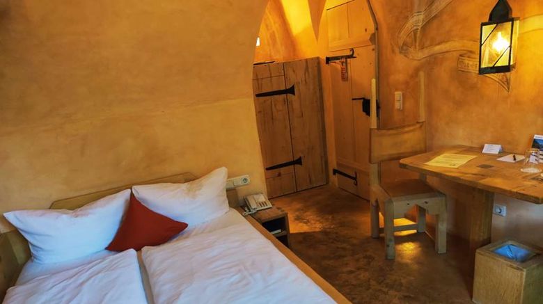<b>Hotel San Gabriele Room</b>. Images powered by <a href="https://iceportal.shijigroup.com/" title="IcePortal" target="_blank">IcePortal</a>.