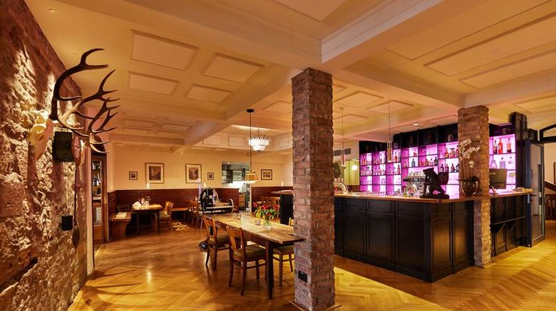 <b>Zum Roten Baeren Restaurant</b>. Images powered by <a href="https://iceportal.shijigroup.com/" title="IcePortal" target="_blank">IcePortal</a>.