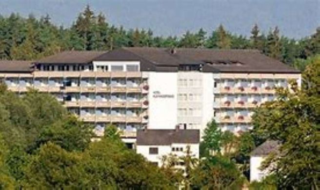 Hotel Alexandersbad Exterior