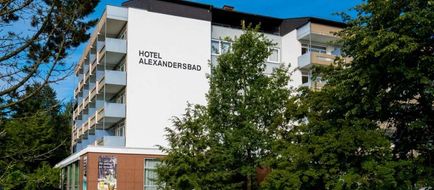 Hotel Alexandersbad Exterior