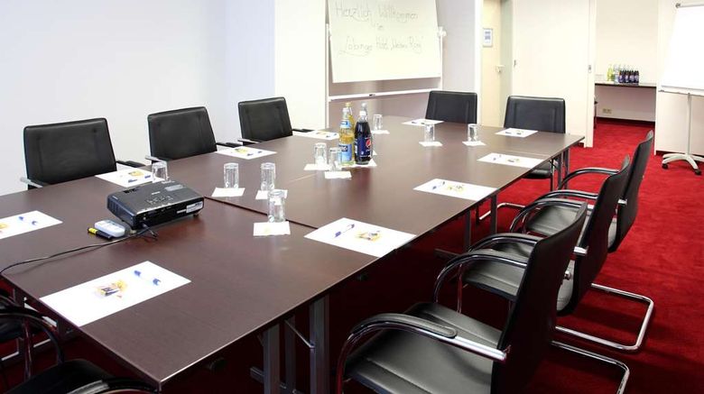 <b>Lobinger-Hotel Weisses Ross Meeting</b>. Images powered by <a href="https://iceportal.shijigroup.com/" title="IcePortal" target="_blank">IcePortal</a>.