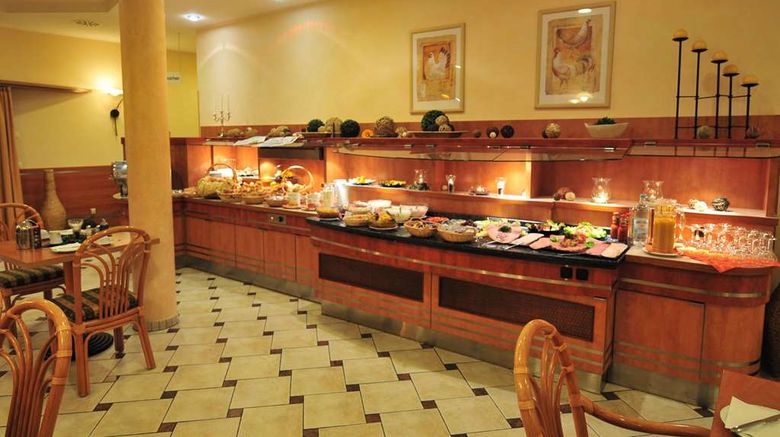 <b>AKZENT-Hotel Stadt Schluechter Restaurant</b>. Images powered by <a href="https://iceportal.shijigroup.com/" title="IcePortal" target="_blank">IcePortal</a>.