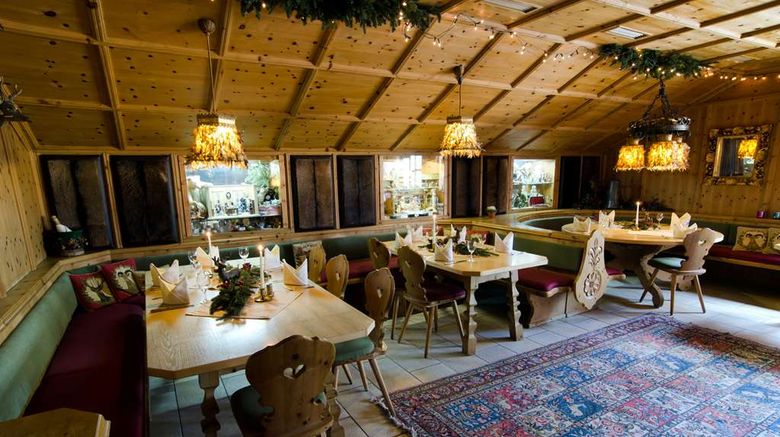 <b>Schmelmer Hof Hotel Restaurant</b>. Images powered by <a href="https://iceportal.shijigroup.com/" title="IcePortal" target="_blank">IcePortal</a>.