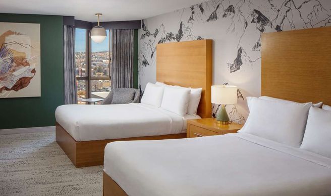 Whitney Peak Hotel, Tapestry Coll Hilton Room