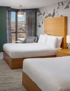Whitney Peak Hotel, Tapestry Coll Hilton
