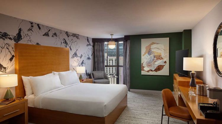 Whitney Peak Hotel, Tapestry Coll Hilton Room