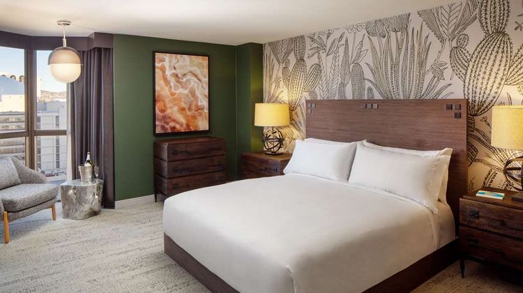 Whitney Peak Hotel, Tapestry Coll Hilton Room