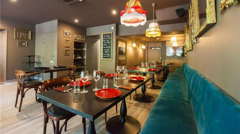 <b>Hotel Le Glacier Restaurant</b>. Images powered by <a href="https://iceportal.shijigroup.com/" title="IcePortal" target="_blank">IcePortal</a>.