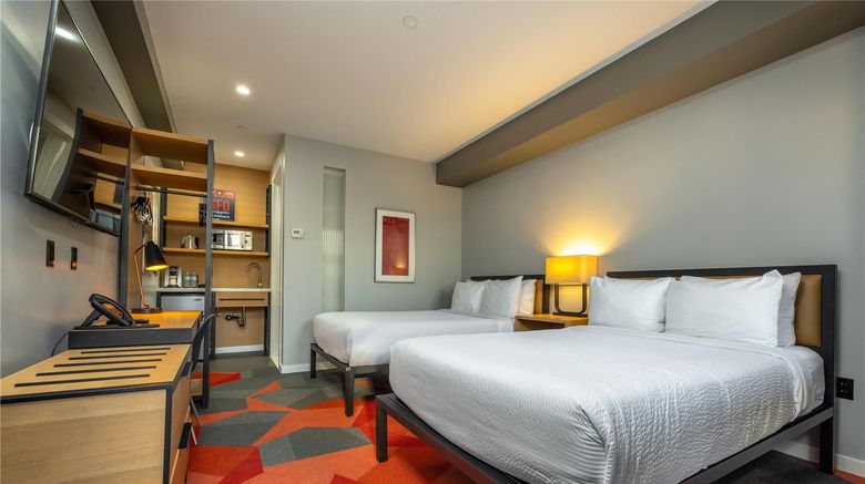 <b>Infinity Hotel, Tapestry Collection Room</b>. Images powered by <a href="https://iceportal.shijigroup.com/" title="IcePortal" target="_blank">IcePortal</a>.