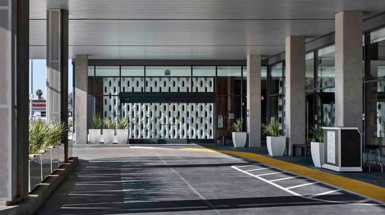 <b>Hilton Buena Park Exterior</b>. Images powered by <a href="https://iceportal.shijigroup.com/" title="IcePortal" target="_blank">IcePortal</a>.