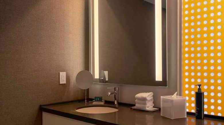 <b>Hilton Buena Park Room</b>. Images powered by <a href="https://iceportal.shijigroup.com/" title="IcePortal" target="_blank">IcePortal</a>.