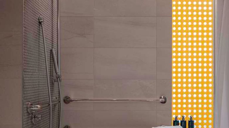 <b>Hilton Buena Park Room</b>. Images powered by <a href="https://iceportal.shijigroup.com/" title="IcePortal" target="_blank">IcePortal</a>.