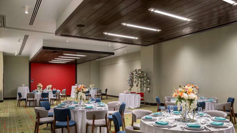 <b>Hilton Buena Park Meeting</b>. Images powered by <a href="https://iceportal.shijigroup.com/" title="IcePortal" target="_blank">IcePortal</a>.