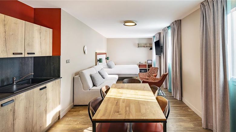 <b>Best Western Hotel Coeur de Maurienne Room</b>. Images powered by <a href="https://iceportal.shijigroup.com/" title="IcePortal" target="_blank">IcePortal</a>.