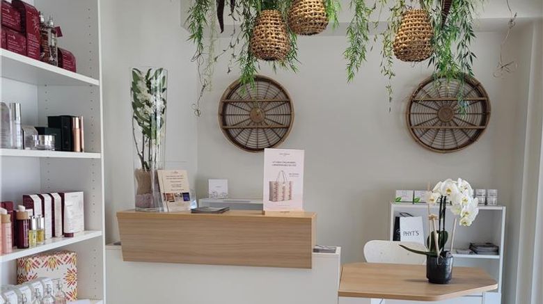 <b>Best Western Hotel Coeur de Maurienne Spa</b>. Images powered by <a href="https://iceportal.shijigroup.com/" title="IcePortal" target="_blank">IcePortal</a>.