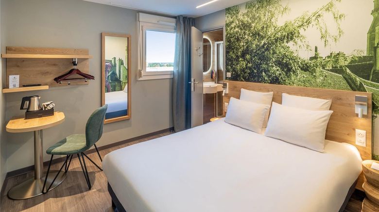 <b>Sure Hotel by Best Western Dole Room</b>. Images powered by <a href="https://iceportal.shijigroup.com/" title="IcePortal" target="_blank">IcePortal</a>.