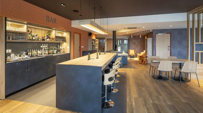 <b>Sure Hotel by Best Western Dole Restaurant</b>. Images powered by <a href="https://iceportal.shijigroup.com/" title="IcePortal" target="_blank">IcePortal</a>.