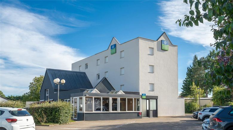 <b>Sure Hotel by Best Western Dole Pool</b>. Images powered by <a href="https://iceportal.shijigroup.com/" title="IcePortal" target="_blank">IcePortal</a>.