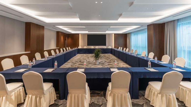 <b>Hilton Garden Inn High-Speed Railway Stn Meeting</b>. Images powered by <a href="https://iceportal.shijigroup.com/" title="IcePortal" target="_blank">IcePortal</a>.