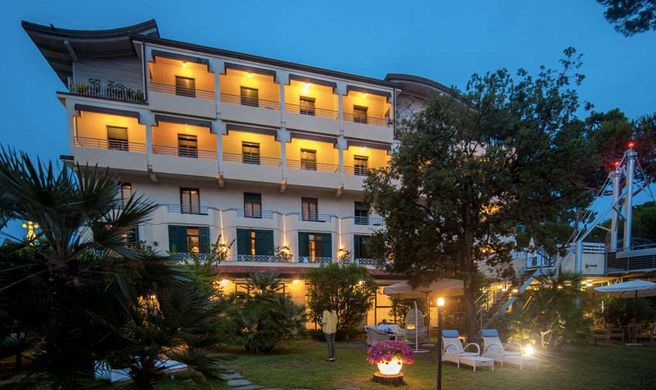 Hotel Acapulco Exterior