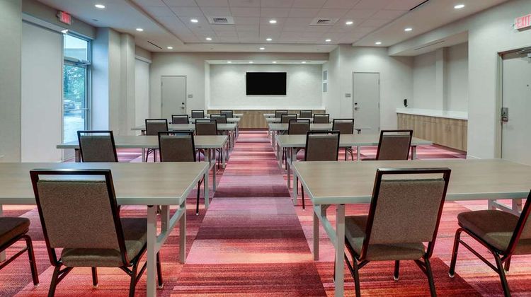 Home2 Suites by Hilton Sanford Meeting