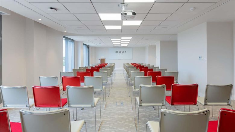 <b>Mercure Alger Palais Des Congres Meeting</b>. Images powered by <a href="https://iceportal.shijigroup.com/" title="IcePortal" target="_blank">IcePortal</a>.