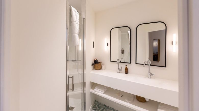 <b>Hotel Durante Room</b>. Images powered by <a href="https://iceportal.shijigroup.com/" title="IcePortal" target="_blank">IcePortal</a>.