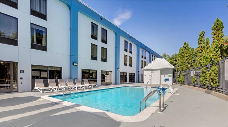 Comfort Inn Laurel-Fort Meade Pool