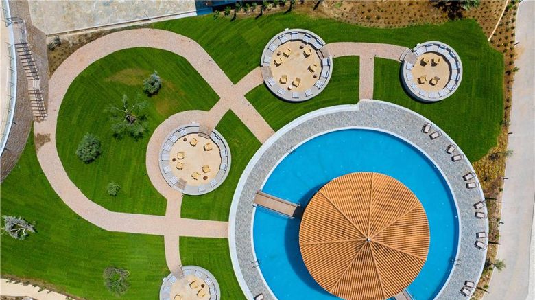 <b>Ajul Luxury Hotel & Spa Resort, Registry Pool</b>. Images powered by <a href="https://iceportal.shijigroup.com/" title="IcePortal" target="_blank">IcePortal</a>.