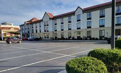 Wingate by Wyndham Greensboro/Coliseum