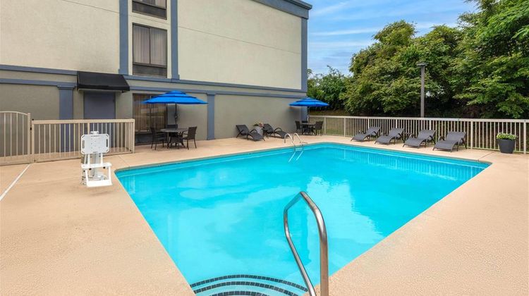Wingate by Wyndham Greensboro/Coliseum Pool