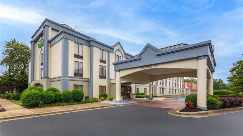 <b>Wingate by Wyndham Greensboro/Coliseum Exterior</b>. Images powered by <a href="https://iceportal.shijigroup.com/" title="IcePortal" target="_blank">IcePortal</a>.