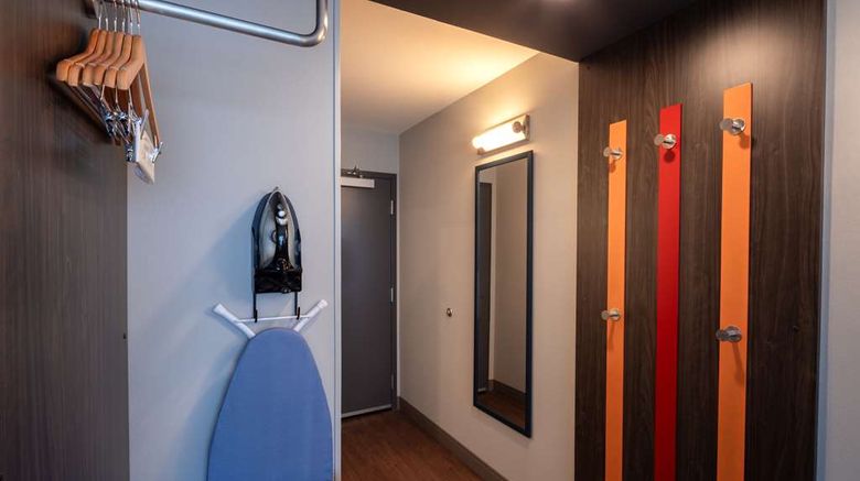 <b>Tru by Hilton Yakima Airport Room</b>. Images powered by <a href="https://iceportal.shijigroup.com/" title="IcePortal" target="_blank">IcePortal</a>.