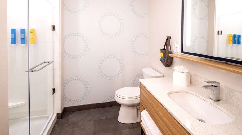<b>Tru by Hilton Yakima Airport Room</b>. Images powered by <a href="https://iceportal.shijigroup.com/" title="IcePortal" target="_blank">IcePortal</a>.
