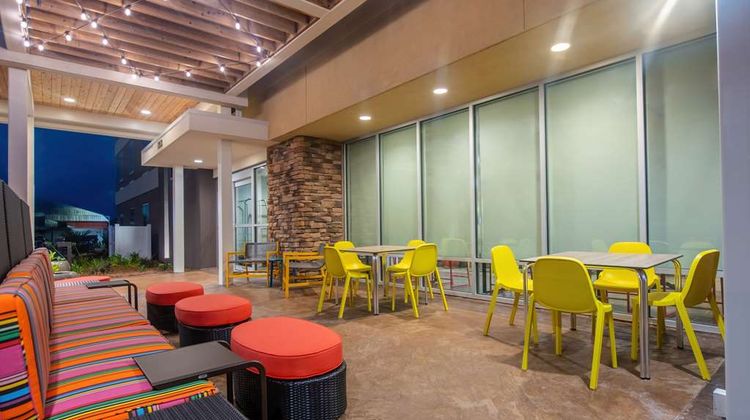 Home2 Suites by Hilton Kingsland Exterior