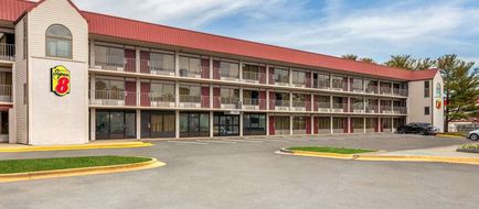 Super 8 by Wyndham Baltimore Northwest Exterior