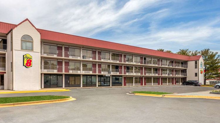 Super 8 by Wyndham Baltimore Northwest Exterior