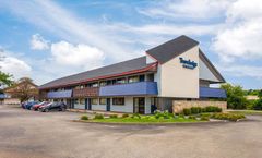 Travelodge by Wyndham Peoria