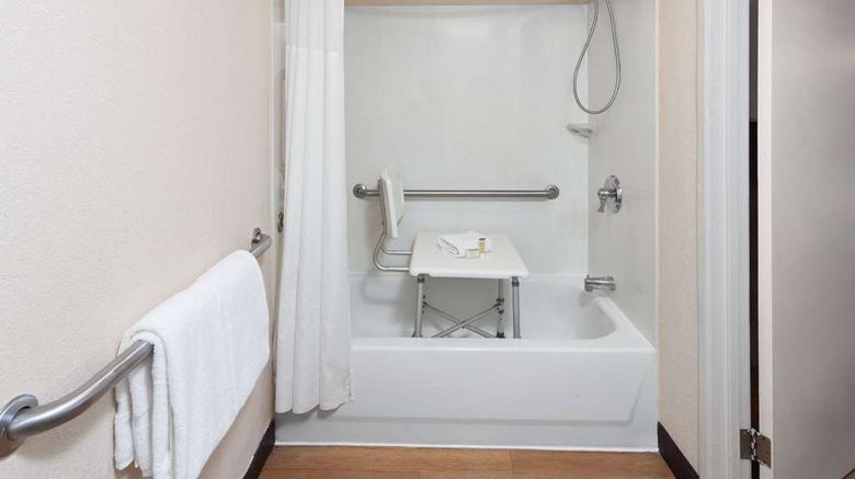 <b>Travelodge by Wyndham Peoria Room</b>. Images powered by <a href="https://iceportal.shijigroup.com/" title="IcePortal" target="_blank">IcePortal</a>.
