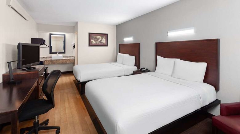 <b>Travelodge by Wyndham Peoria Room</b>. Images powered by <a href="https://iceportal.shijigroup.com/" title="IcePortal" target="_blank">IcePortal</a>.