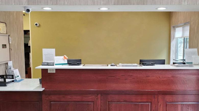<b>Wingate by Wyndham Uniontown Lobby</b>. Images powered by <a href="https://iceportal.shijigroup.com/" title="IcePortal" target="_blank">IcePortal</a>.