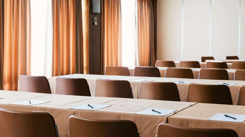 <b>Hotel Roma Meeting</b>. Images powered by <a href="https://iceportal.shijigroup.com/" title="IcePortal" target="_blank">IcePortal</a>.