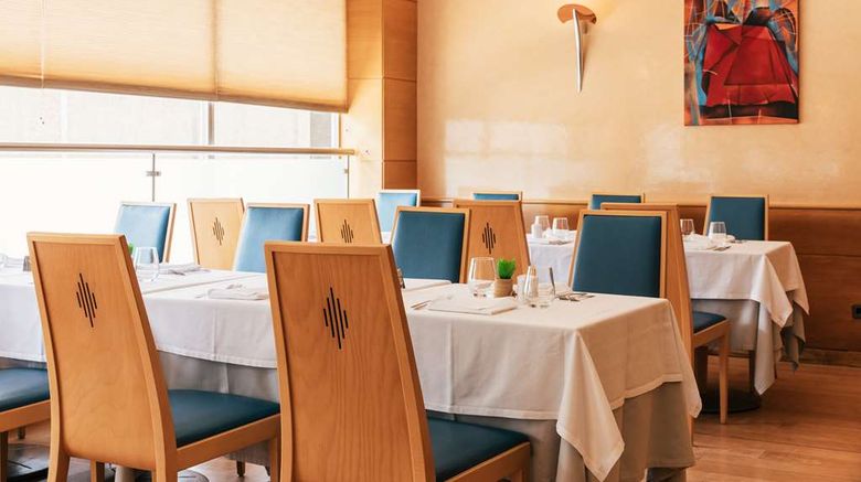 <b>Hotel Roma Restaurant</b>. Images powered by <a href="https://iceportal.shijigroup.com/" title="IcePortal" target="_blank">IcePortal</a>.