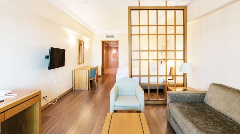 <b>Hotel Roma Room</b>. Images powered by <a href="https://iceportal.shijigroup.com/" title="IcePortal" target="_blank">IcePortal</a>.