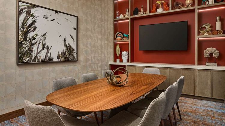 Lively Hotel on Oak-Tapestry by Hilton Meeting