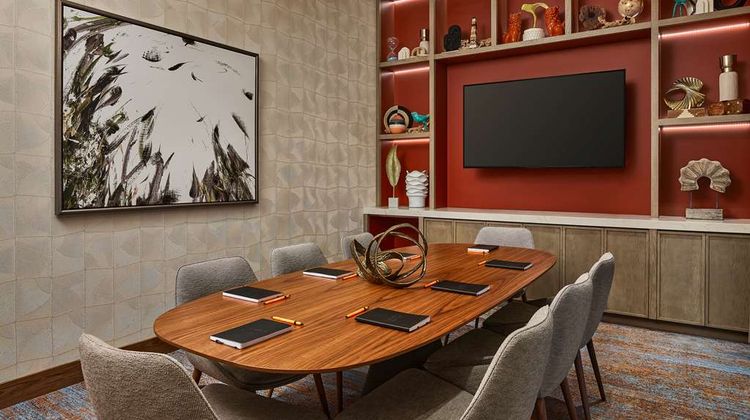 Lively Hotel on Oak-Tapestry by Hilton Meeting